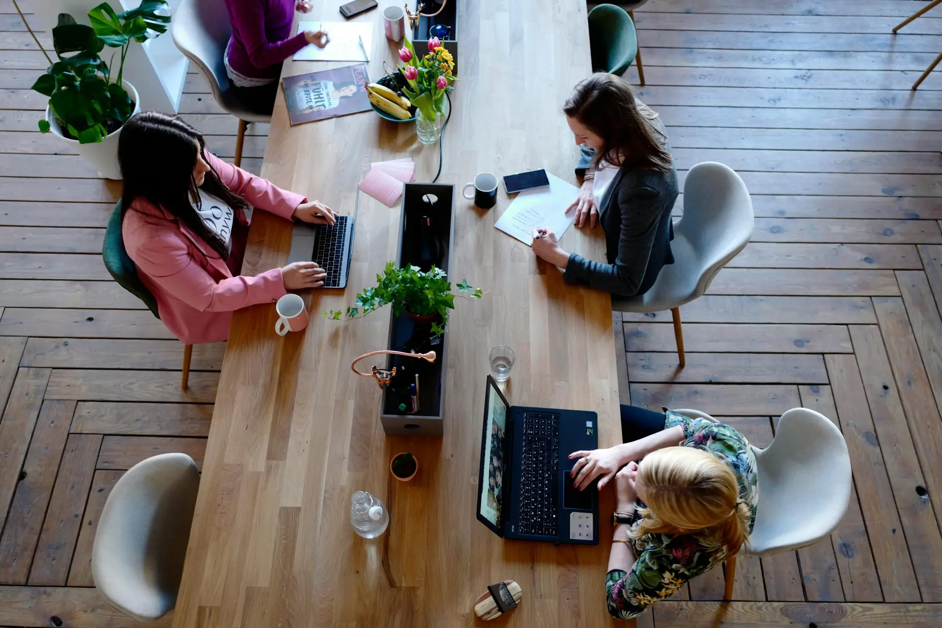 Mehr über den Artikel erfahren Generation Z – Anforderungen an eine zukunftsfähige und motivierende Unternehmenskultur